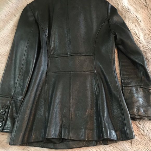 Gorgeous Guess leather fitted coat. Like brand new - Picture 5 of 7